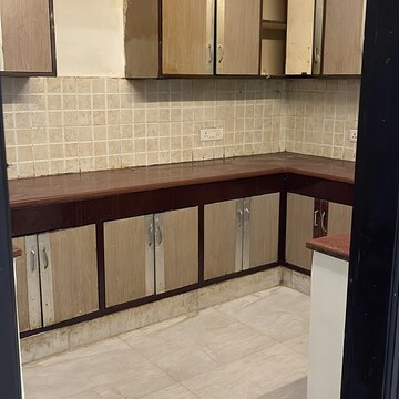 Kitchen in 3 BHK Villa at Eldeco Ananda, Sector 47 – for Rent