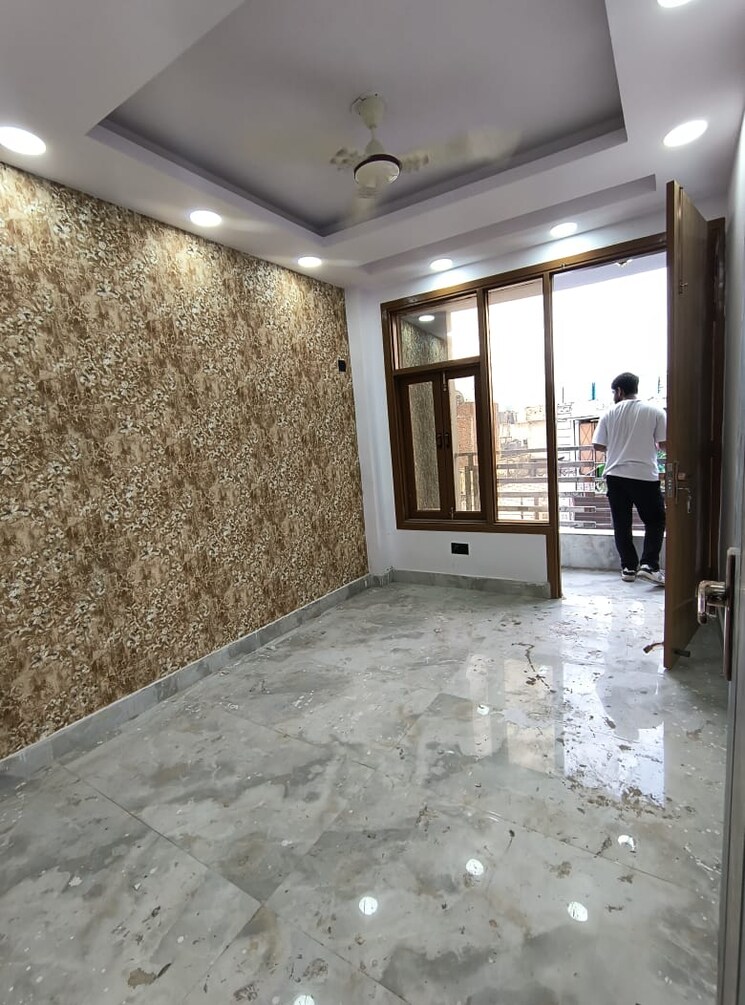 Room, govindpuri 3 Bedroom 900 Sq.Ft. Builder Floor In Govindpuri Delhi 9125960