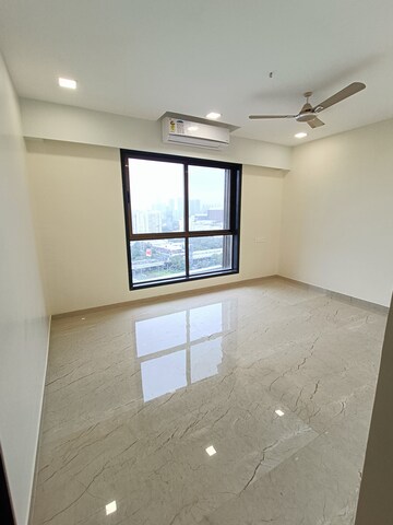 Room in 3 BHK Apartment at Neminath Nemi Bhavan, Goregaon West – for Rent