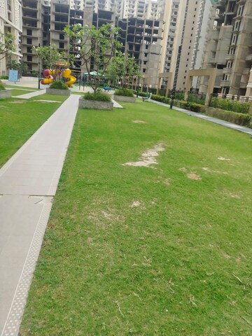 3.5 BHK Apartment – Garden View at Ratan Pearls, Sector 16 Greater Noida - for Sale