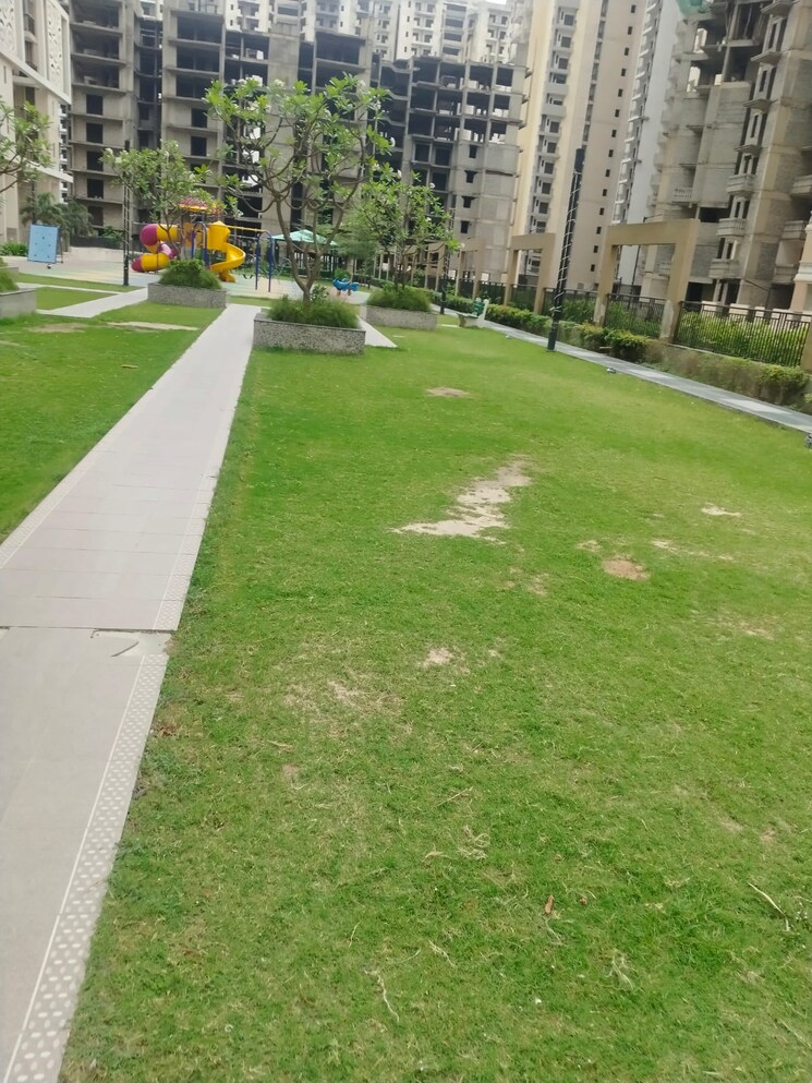 Garden, ratan-pearls 3.5 Bedroom 1846 Sq.Ft. Apartment In Sector 16 Greater Noida Greater Noida 9125983
