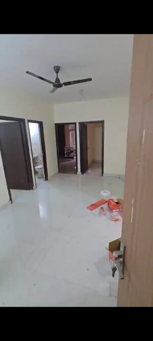 Room in 2 BHK Apartment at Meenal Balmukund Residency, Raj Nagar Extension – for Sale