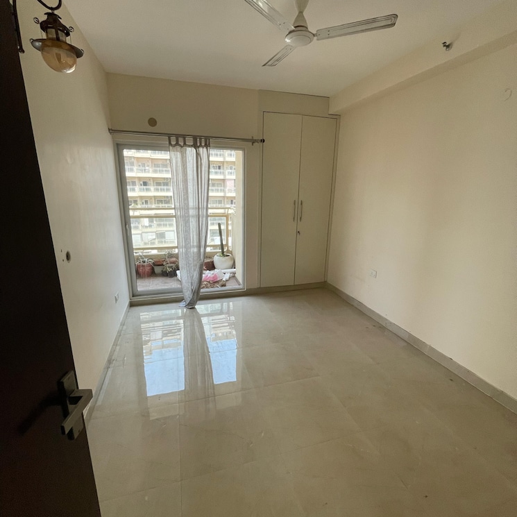 Room, express-zenith 3.5 Bedroom 1014 Sq.Ft. Apartment In Sector 77 Noida 9126004