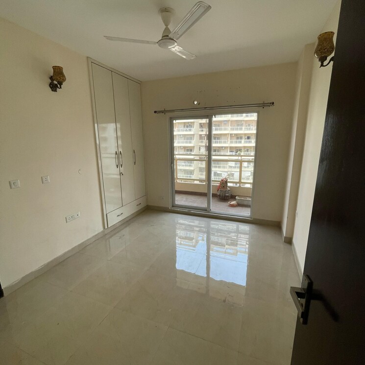 Room, express-zenith 3.5 Bedroom 1014 Sq.Ft. Apartment In Sector 77 Noida 9126004