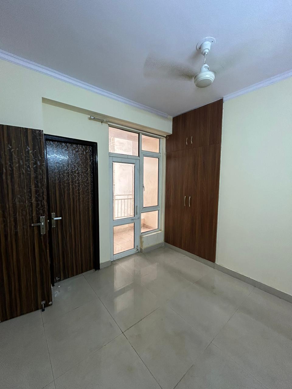 3 BHK + Extra Room 1325 Sq.Ft. Apartment in Amrapali Zodiac