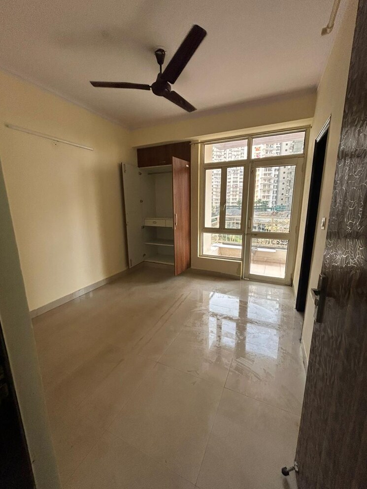 Room, amrapali-zodiac 3 Bedroom 1325 Sq.Ft. Apartment In Sector 120 Noida 9126021
