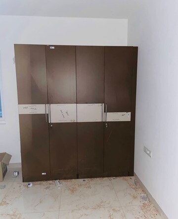 Room in 2 BHK Apartment at Aparna Sarovar Zenith, Nallagandla – for Rent