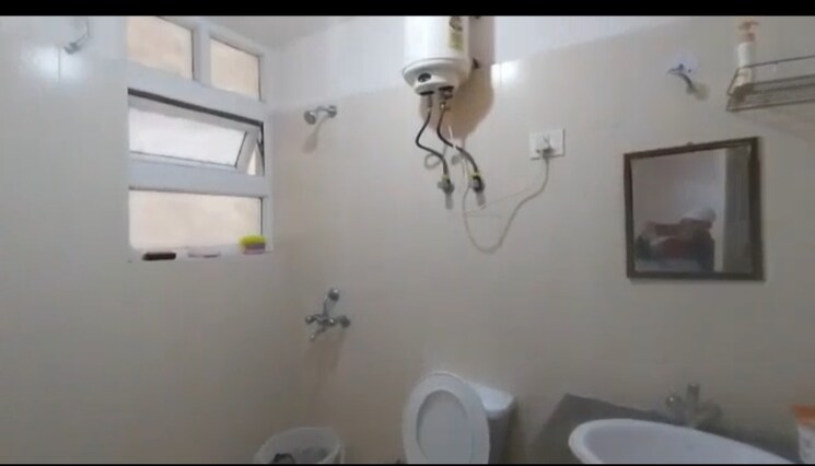 Bathroom, klj-platinum-heights 3 Bedroom 829 Sq.Ft. Apartment In Sector 77 Faridabad 9126072