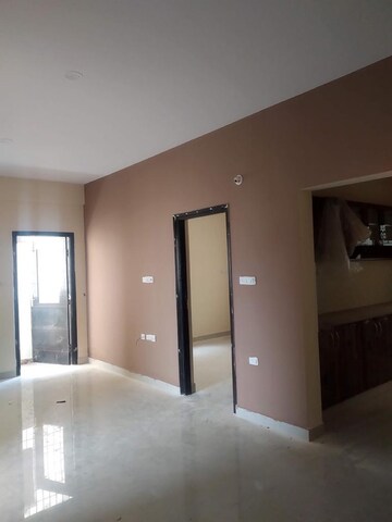 Room in 2 BHK Apartment at Hrbr Layout – for Rent