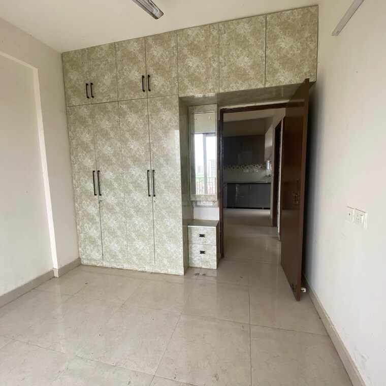 Room, signature-orchard-avenue-2 2 Bedroom 617 Sq.Ft. Apartment In Hayatpur Gurgaon 9126101