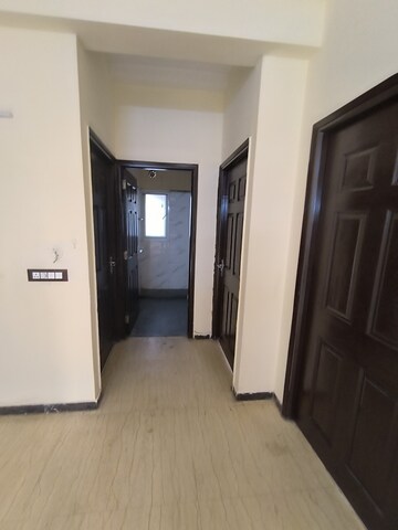 Room in 3 BHK Apartment at Dasnac The Jewel, Sector 75 – for Rent