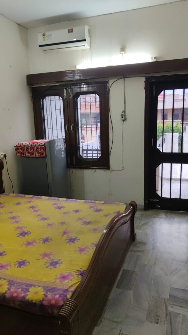 Bedroom, sector 9 panchkula 1 RK 600 Sq.Ft. Independent House In Sector 9 Panchkula Panchkula 9126114