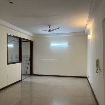 Room in 3 BHK Apartment at Unitech Uniworld Gardens, Islampur – for Rent
