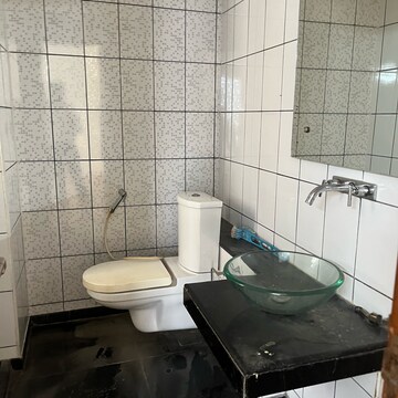 Attached Bathroom in 3 BHK Apartment at Unitech Uniworld Gardens, Islampur – for Rent