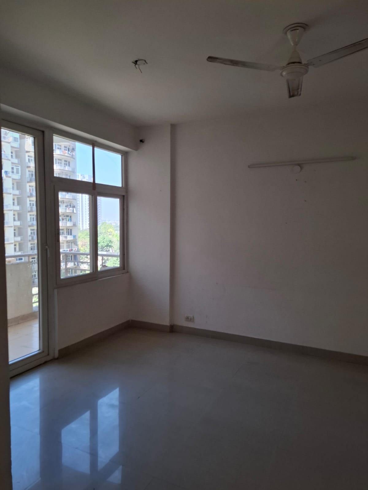 3 BHK Apartment For Rent in Tulip Petals