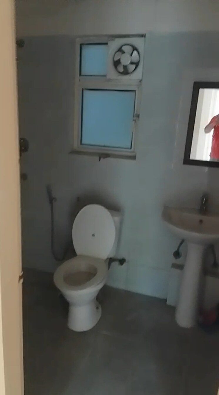 Bathroom, puri-aman-vilas 3 Bedroom 265 Sq.Yd. Apartment In Sector 89 Faridabad 9126221