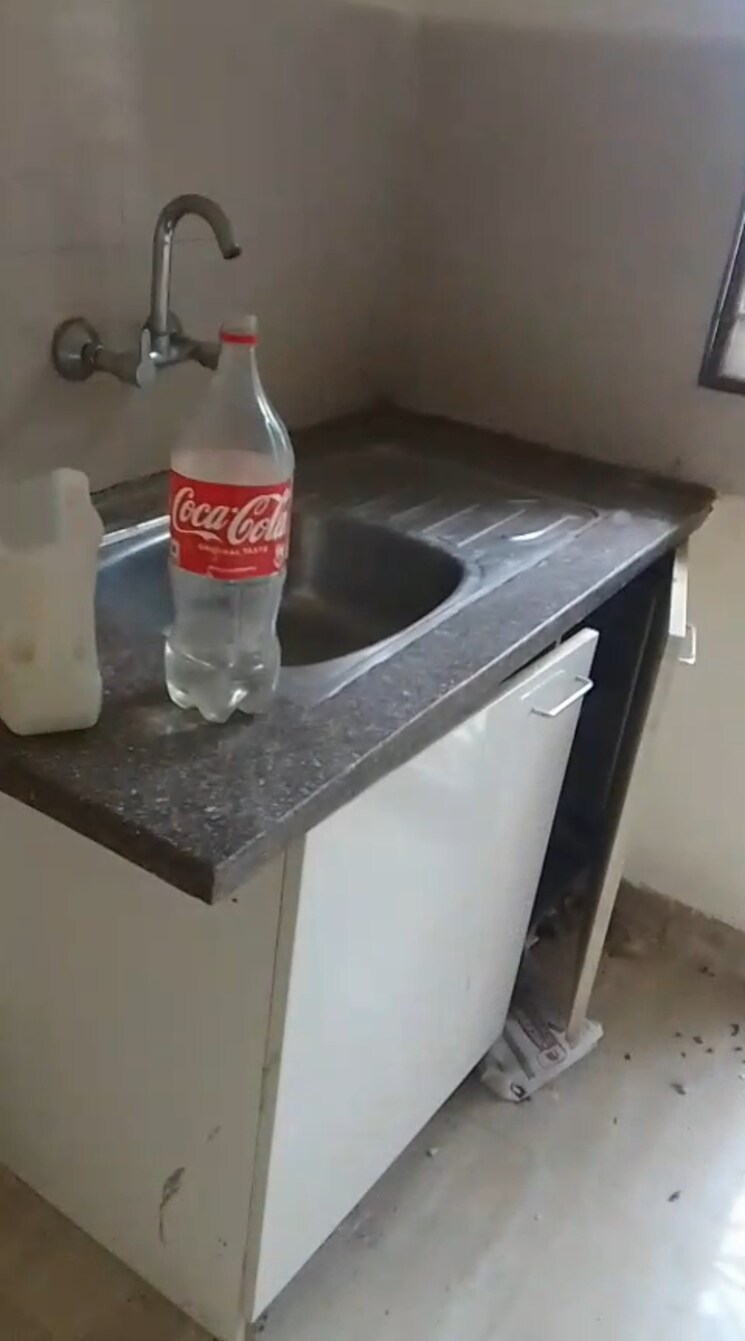 Kitchen, puri-aman-vilas 3 Bedroom 265 Sq.Yd. Apartment In Sector 89 Faridabad 9126221