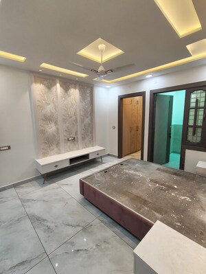 Bedroom in 3 BHK Villa at Jankipuram Extension – for Sale