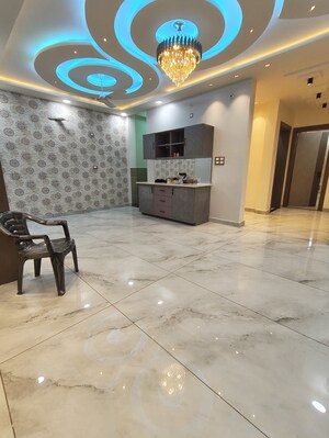 Parking in 3 BHK Villa at Jankipuram Extension – for Sale