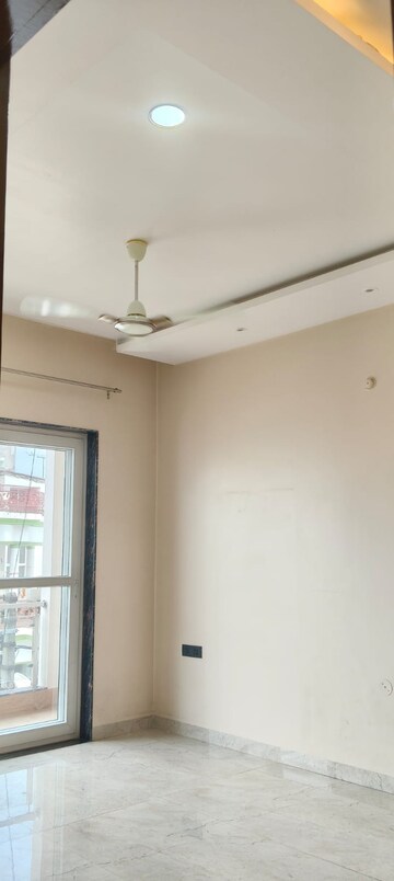 Room in 3 BHK Independent House at Gomti Nagar – for Rent