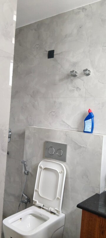 Bathroom in 3 BHK Independent House at Gomti Nagar – for Rent