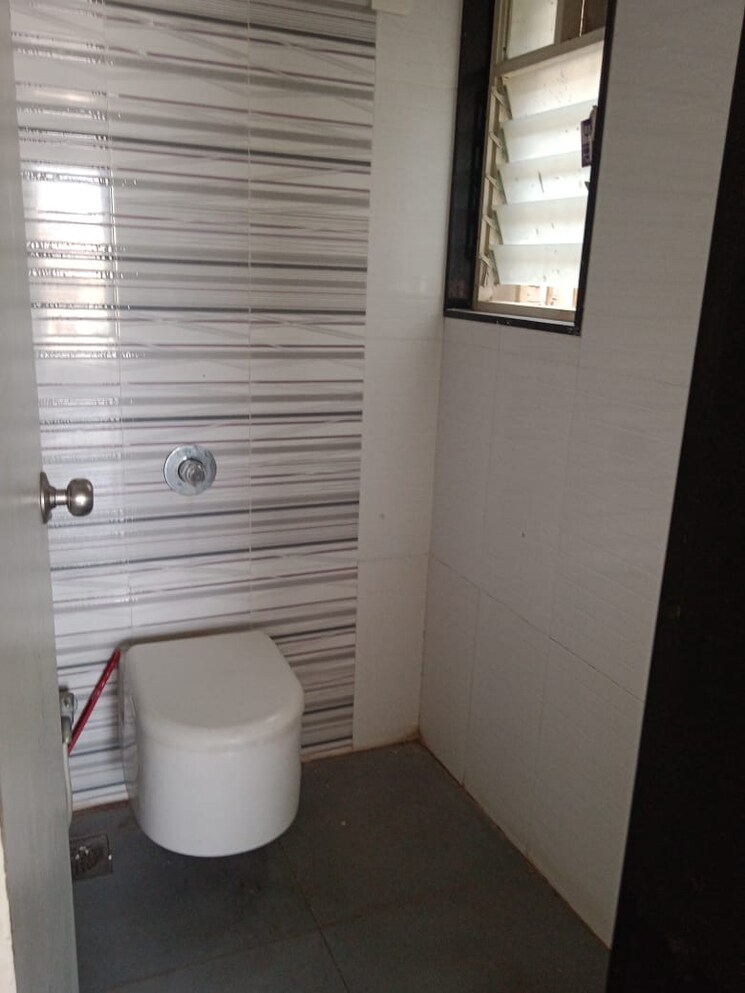 Bathroom, uttam-townscapes 2 Bedroom 770 Sq.Ft. Apartment In Yerawada Pune 9126249