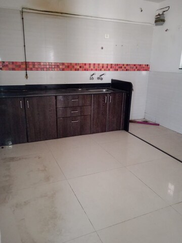 Room in 2 BHK Apartment at Uttam Townscapes, Yerawada – for Rent