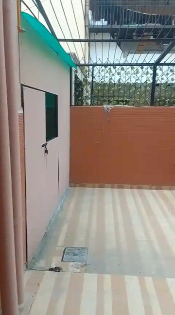 Room in 3 BHK Apartment at BPTP Park 81, Sector 81 – for Rent