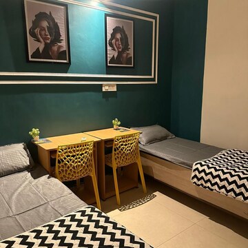 Bedroom in  Pg at Sector 63 – for Rent