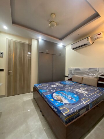 Bedroom in 2 BHK Builder Floor at SAS Tower, Sector 38 – for Rent