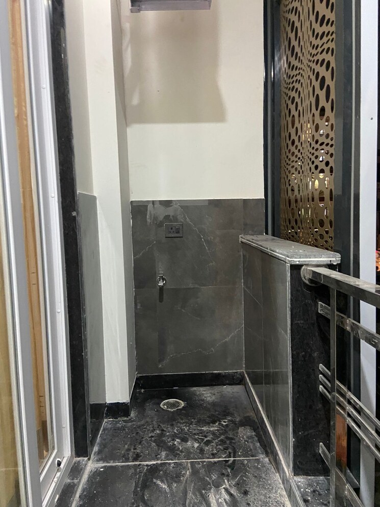 Balcony, sas-tower 2 Bedroom 1200 Sq.Ft. Builder Floor In Sector 38 Gurgaon 9126280