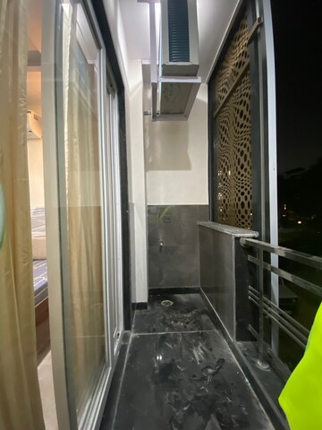 Staircase in 2 BHK Builder Floor at SAS Tower, Sector 38 – for Rent