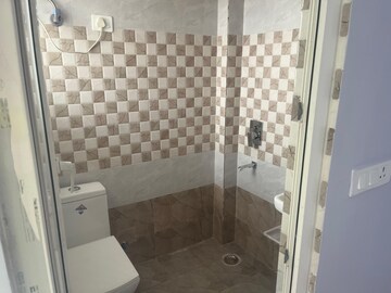 Bathroom in 1 RK Apartment at Vipul World Floors, Sector 48 – for Rent