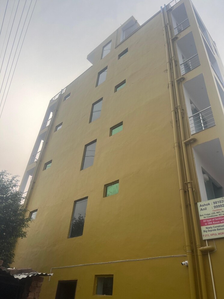 Room, vipul-world-floors 1 RK 250 Sq.Ft. Apartment In Sector 48 Gurgaon 9126295