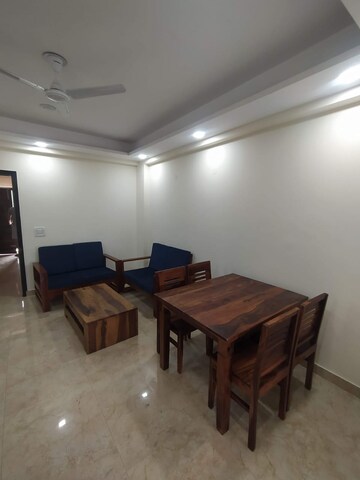 Living Room in 2 BHK Builder Floor at Ardee City, Sector 52 – for Rent