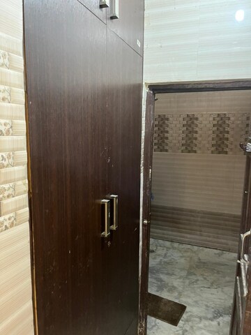 Bathroom in 2 BHK Builder Floor at SAS Tower, Sector 38 – for Rent