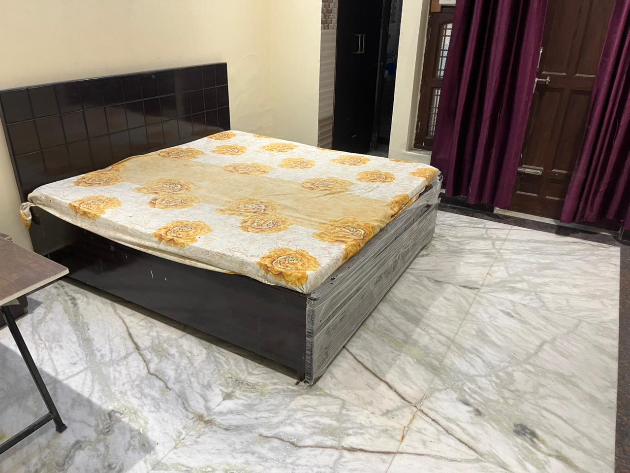 2 BHK Builder Floor For Rent in SAS Tower