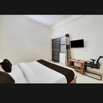 Team Area in  Pg at Sector 52 – for Rent