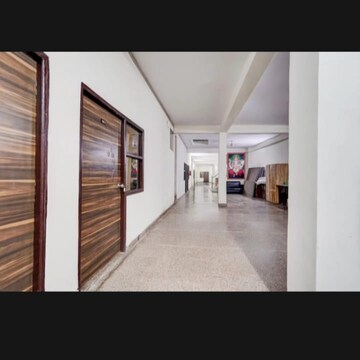 Building Lobby in  Pg at Sector 52 – for Rent