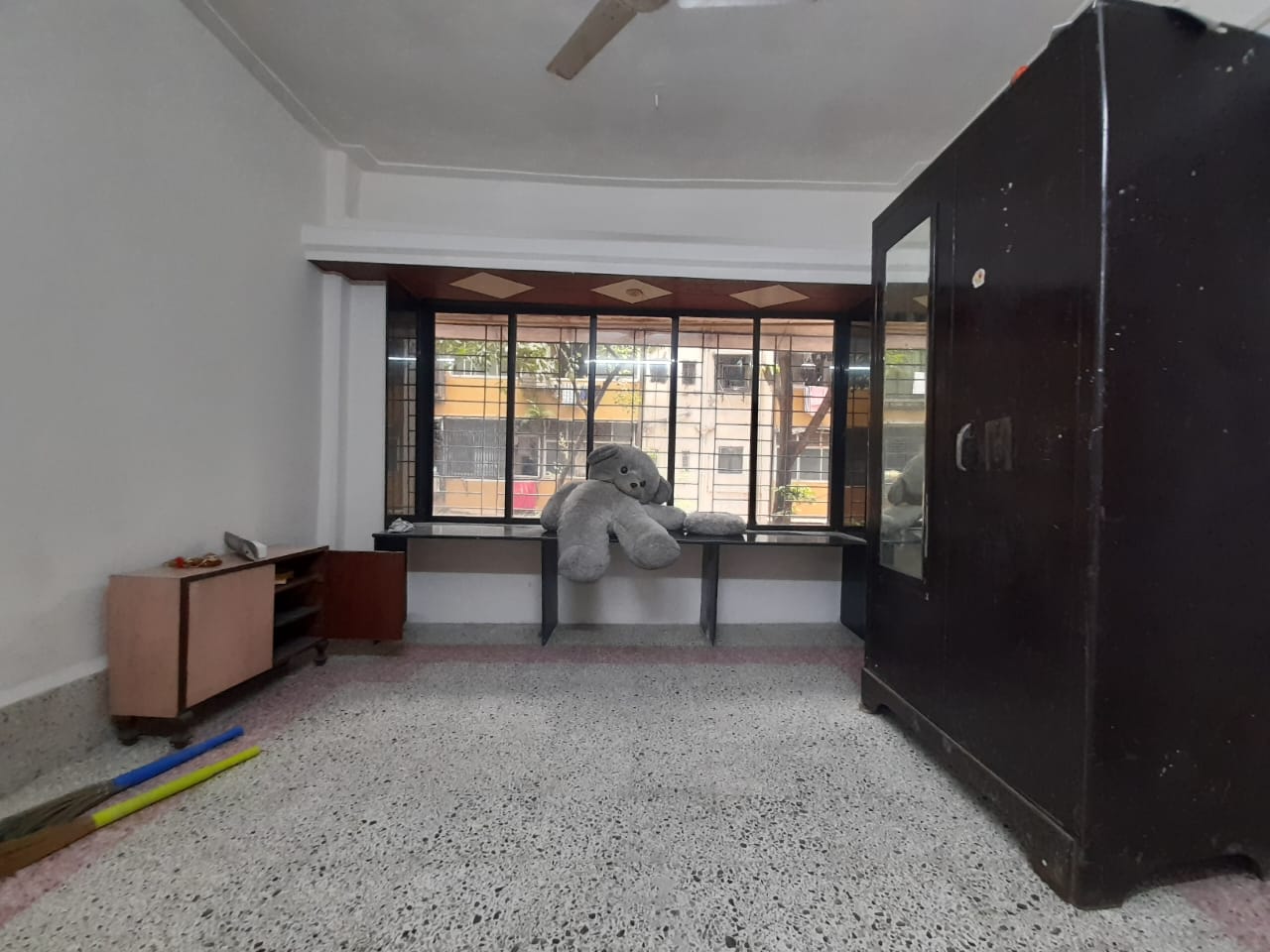 2 BHK Apartment For Rent in Goregaon East