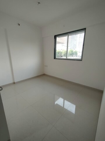 Room in 1 BHK Apartment at KGI Kohinoor Gardens, Ulhasnagar – for Sale