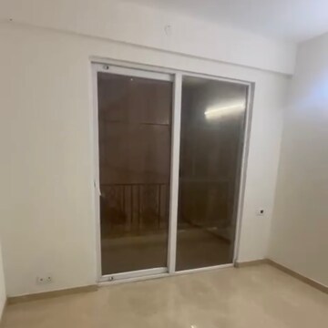 Room in 3 BHK Apartment at BPTP Astaire Gardens Pedestal Floors, Sector 70a – for Rent