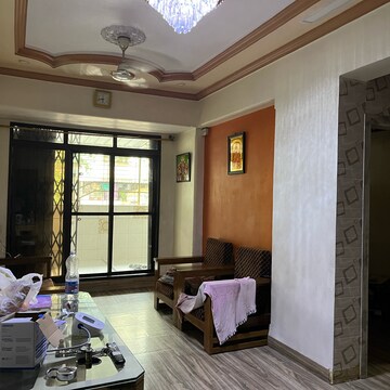 Living Room in 1.5 BHK Apartment at Shankar Tower, Sanpada Sector 1 – for Rent