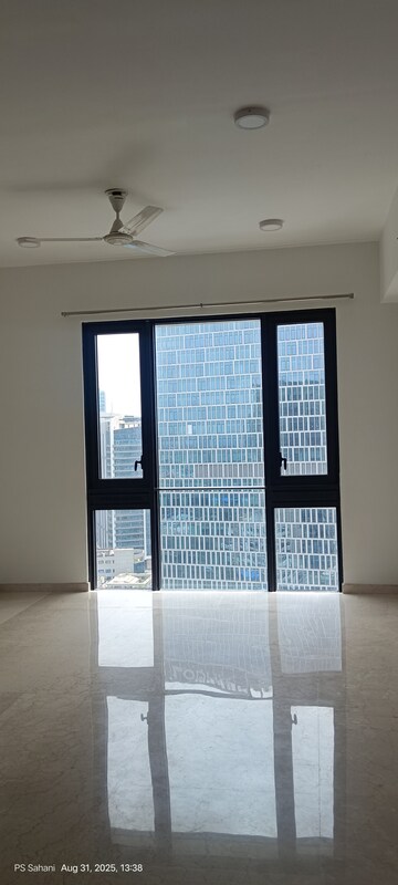 Room in 3 BHK Apartment at Lodha Allura, Worli – for Rent