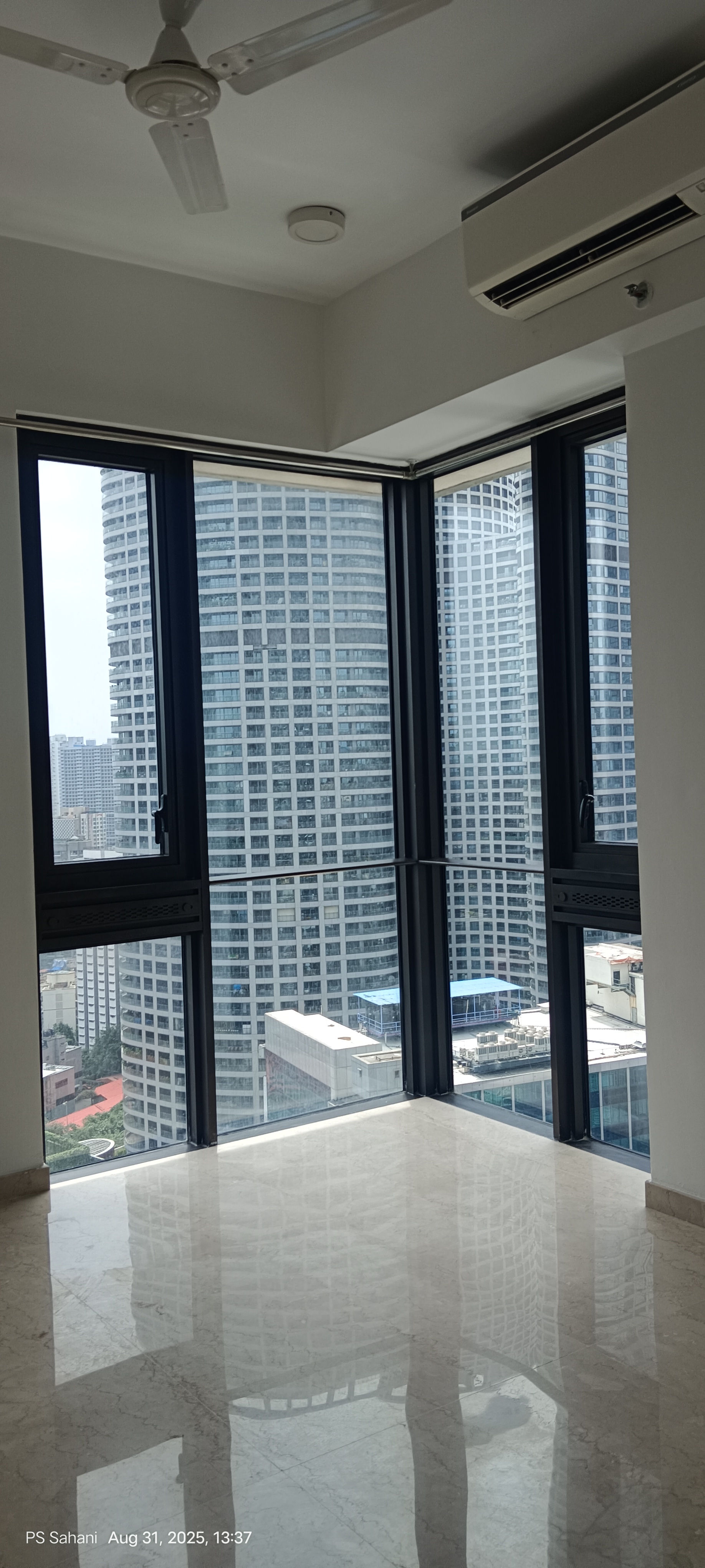 3 BHK + Extra Room Apartment For Rent in Lodha Allura