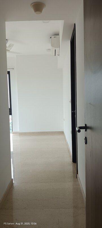 Room in 3 BHK Apartment at Lodha Allura, Worli – for Rent