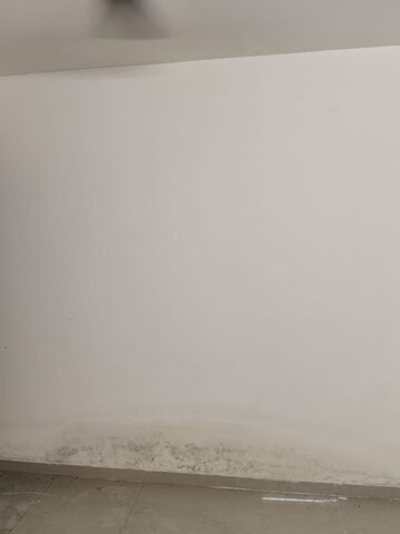Room in 2 BHK Apartment at Signature Global City, Sector 37d – for Rent