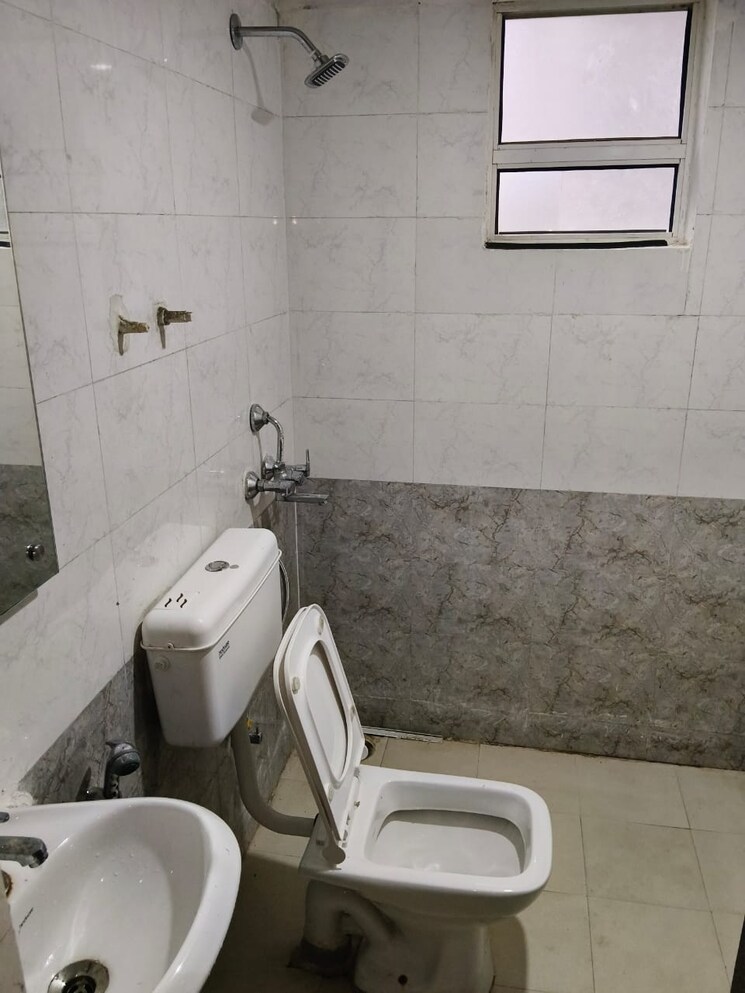 Bathroom, signature-global-city 2 Bedroom 990 Sq.Ft. Apartment In Sector 37d Gurgaon 9126371