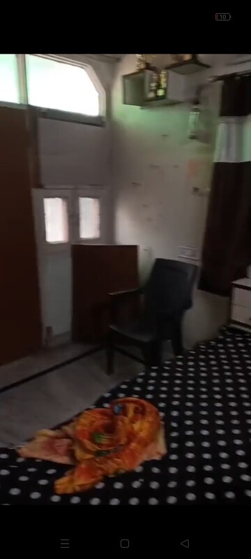 Team Area in 2 BHK Builder Floor at Rohini Sector 16 – for Rent