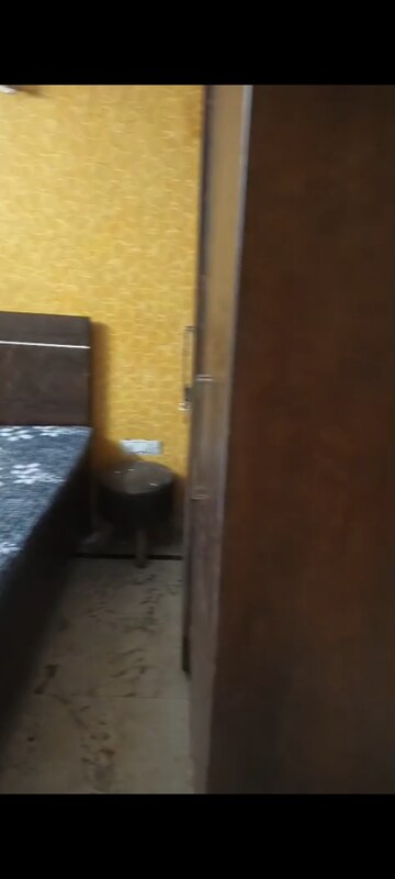Furnished Amenities in 2 BHK Builder Floor at Rohini Sector 16 – for Rent